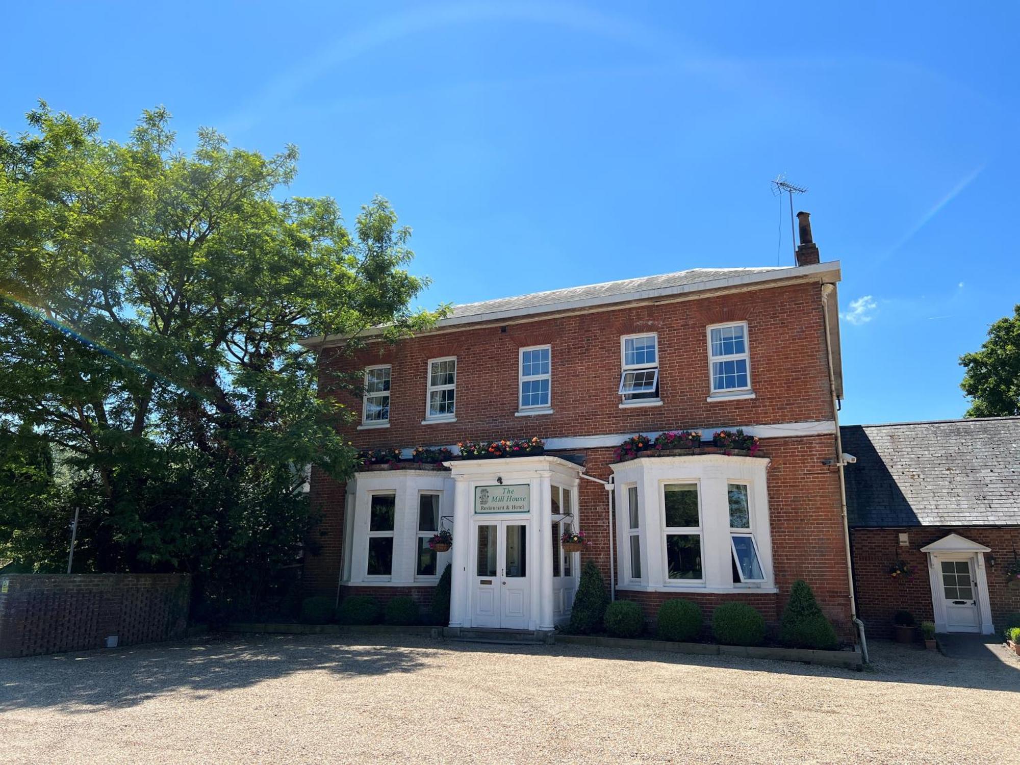 The Mill House Hotell Reading Exteriör bild