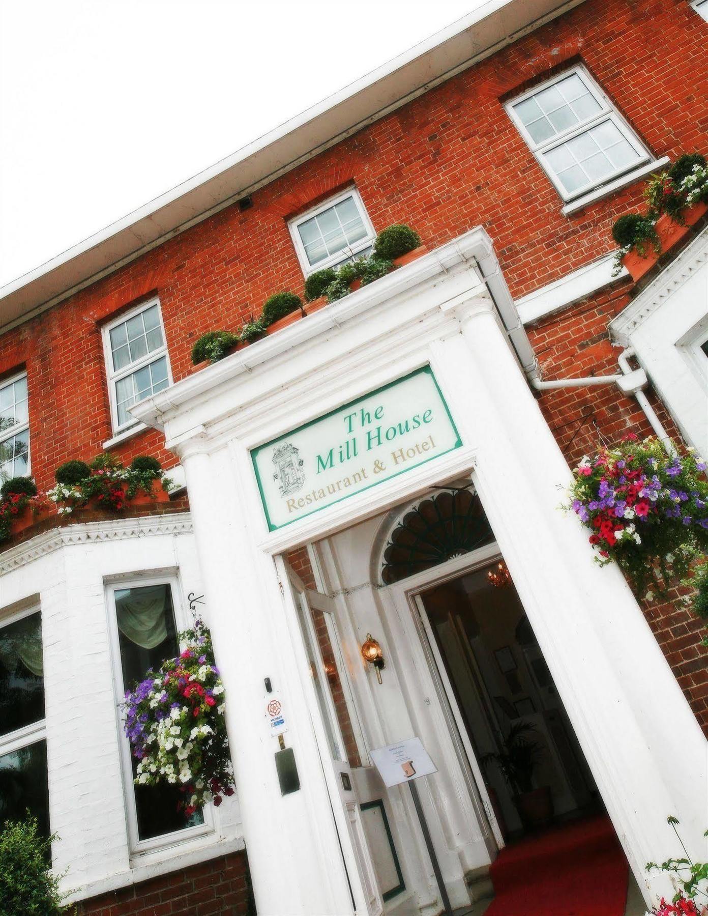 The Mill House Hotell Reading Exteriör bild