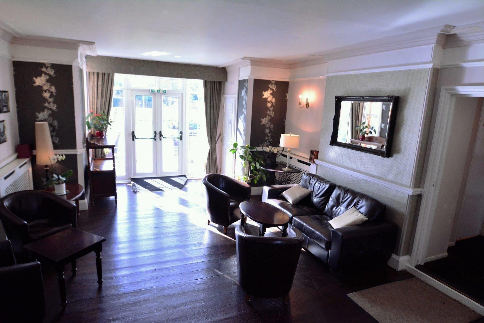 The Mill House Hotell Reading Exteriör bild